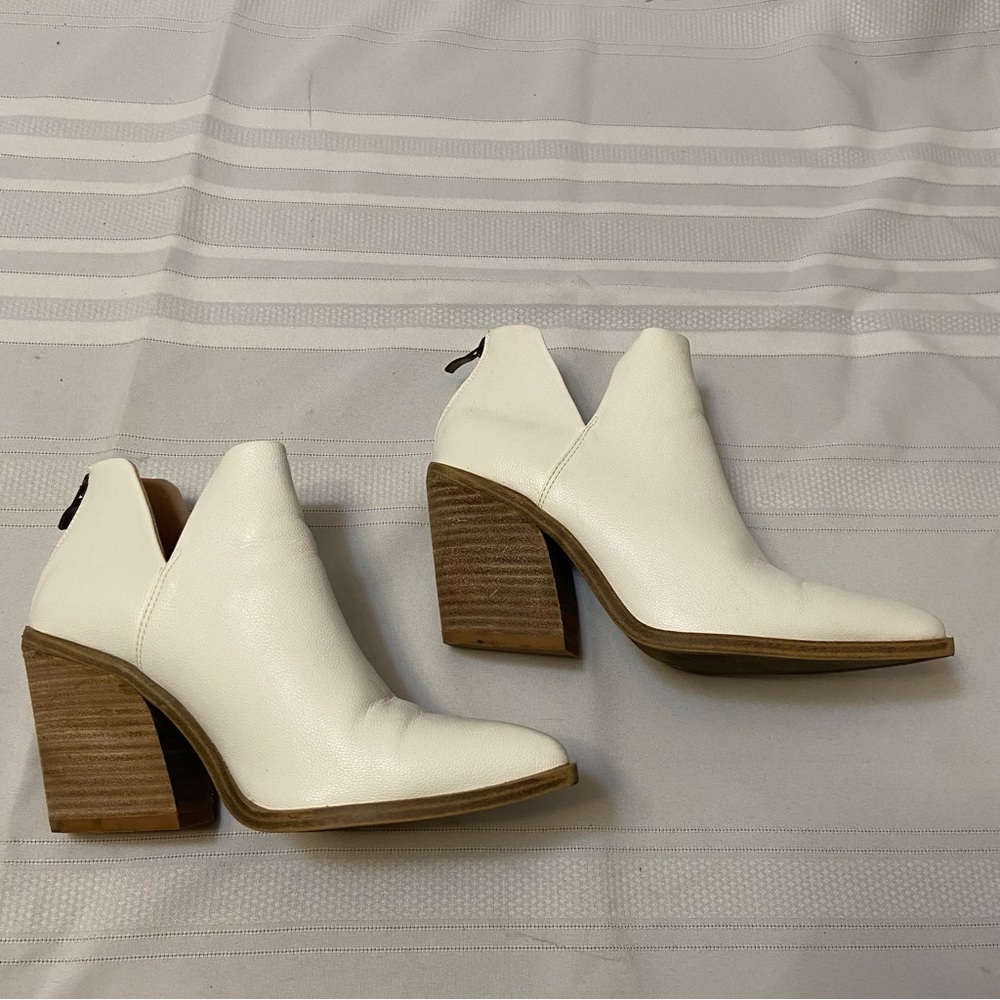 White Leather Womens Stacked Heel Ankle Booties -  Size 8.5